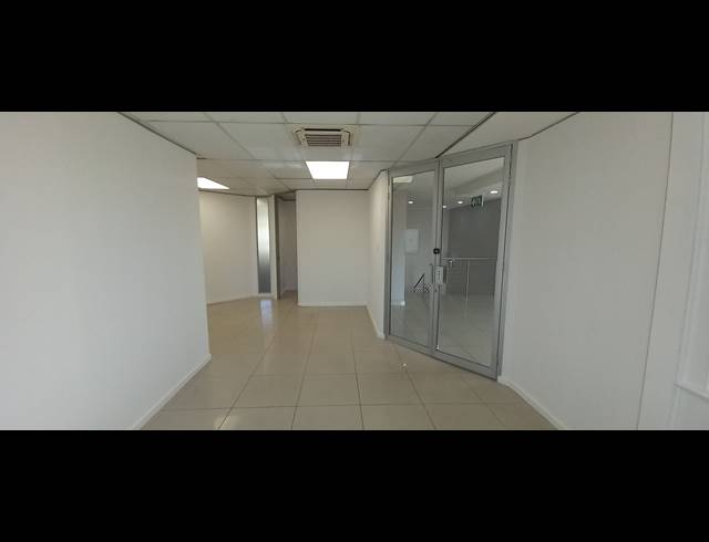 338M² OFFICE TO LET IN BRYANSTON